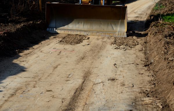 Cost of Topsoil Leveling in Destin