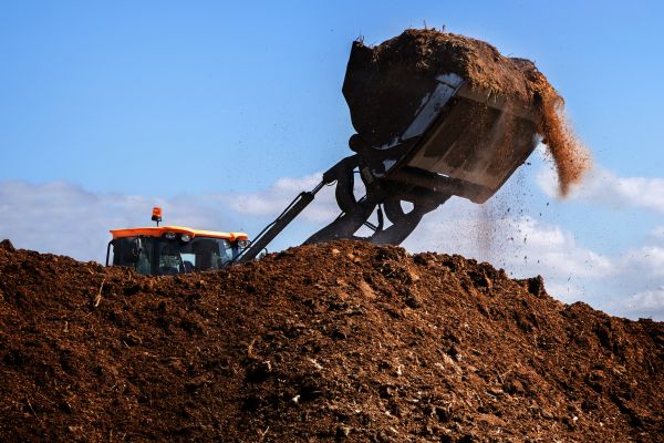 Dirt Spreading in Destin
